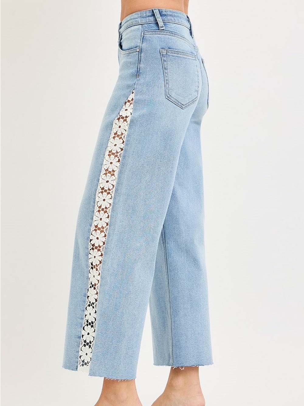 NWT🤍Risen Daisy Flower Lace Jeans 3/26 - Picture 8 of 10